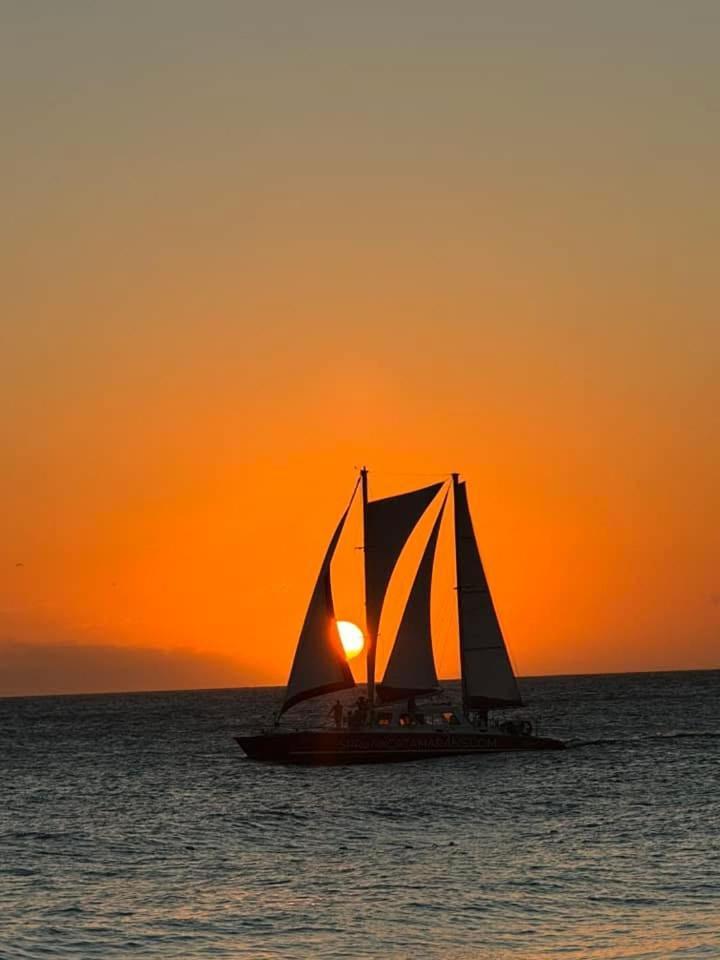 Treasures At The Pearl Eagle Beach Palm Beach Exteriér fotografie