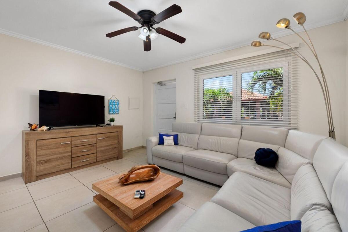 Treasures At The Pearl Eagle Beach Palm Beach Exteriér fotografie